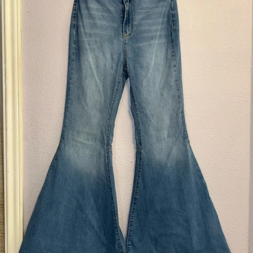Free People Light Blue Flare Jeans - Picture 5 of 8